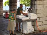 Fischverk�ufer in Gargnano am Gardasee